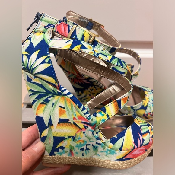 NEW Platform wedge sandals floral print size 7 - Picture 5 of 8
